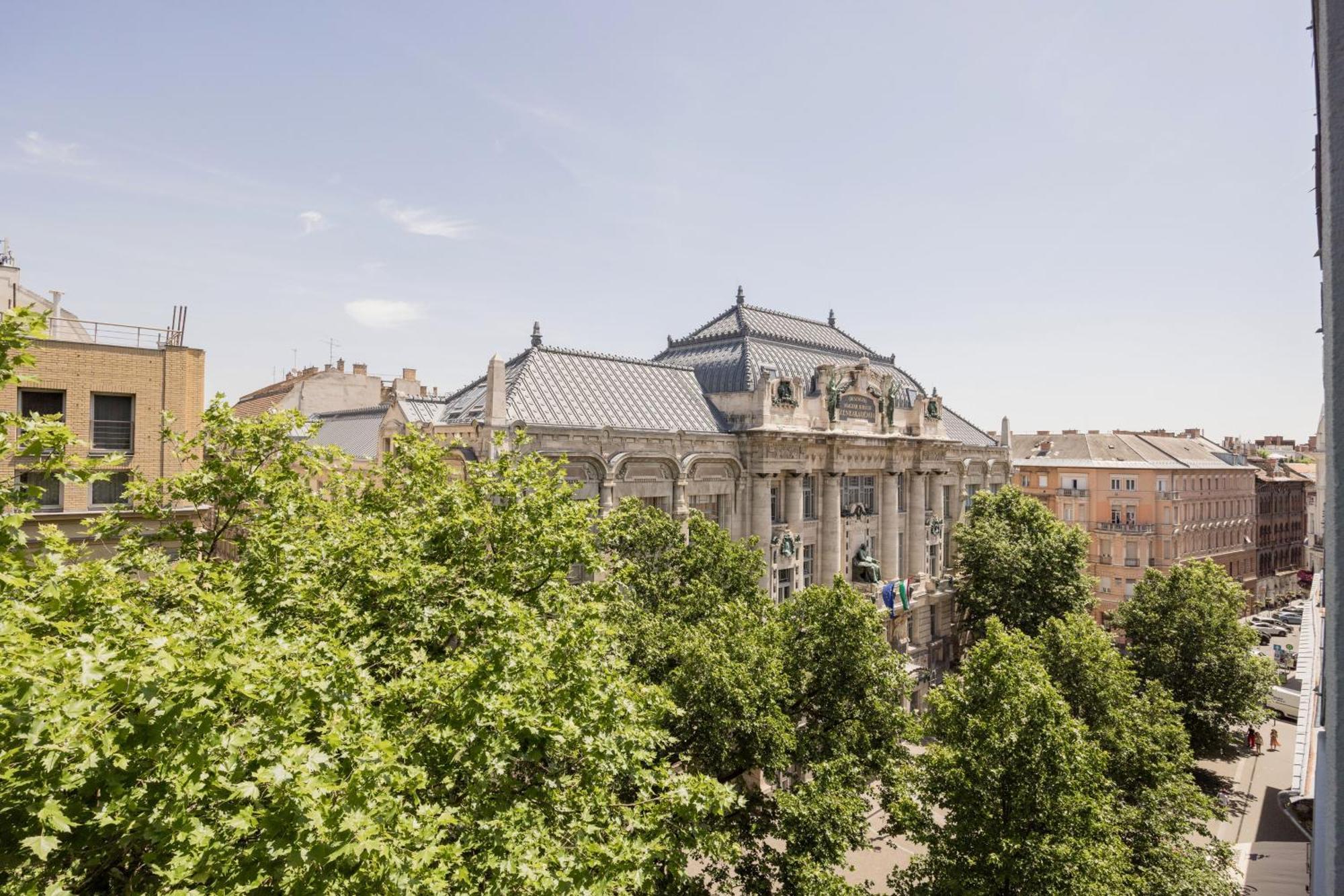 Elegant Home Overlooking The Music Academy Budapeste Exterior foto